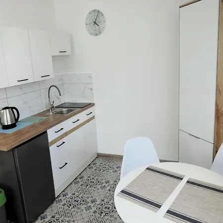 In Mrze Yno Near Sandy Beaches