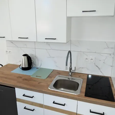 In Mrze Yno Near Sandy Beaches