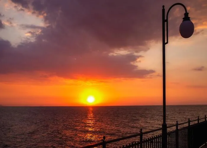 In Mrze Yno Near Sandy Beaches * Мжежино