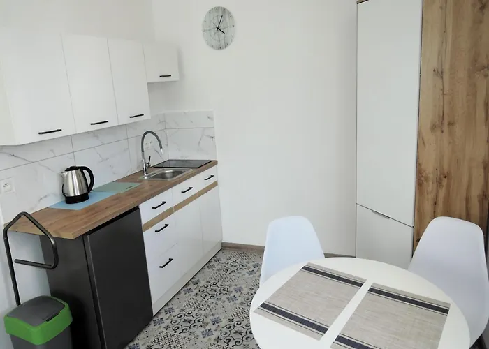 In Mrze Yno Near Sandy Beaches