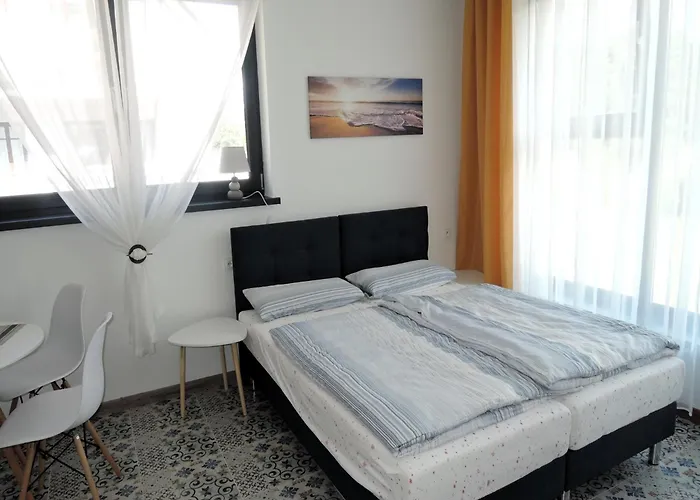 In Mrze Yno Near Sandy Beaches Мжежино